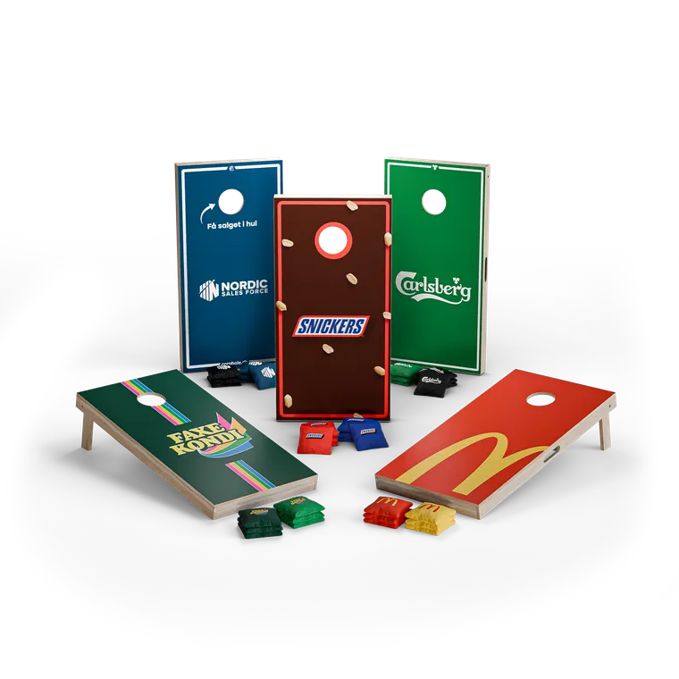 Cornhole Boards in Tragetaschen gelagert